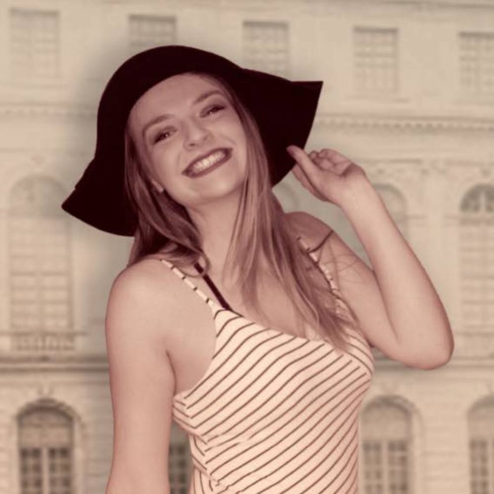 Meet your Posher, Emily